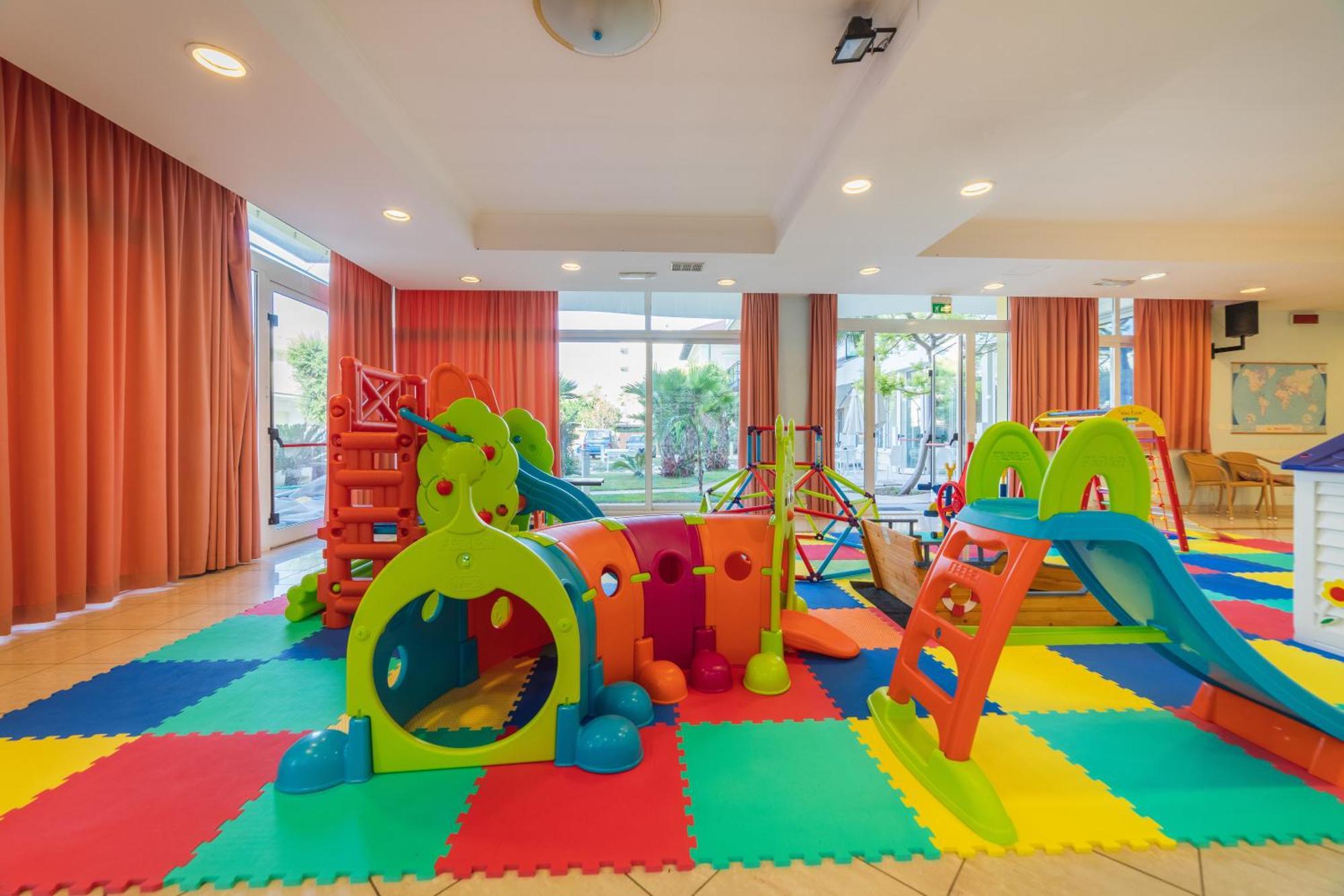 קאטוליקה Hotel Royal מראה חיצוני תמונה