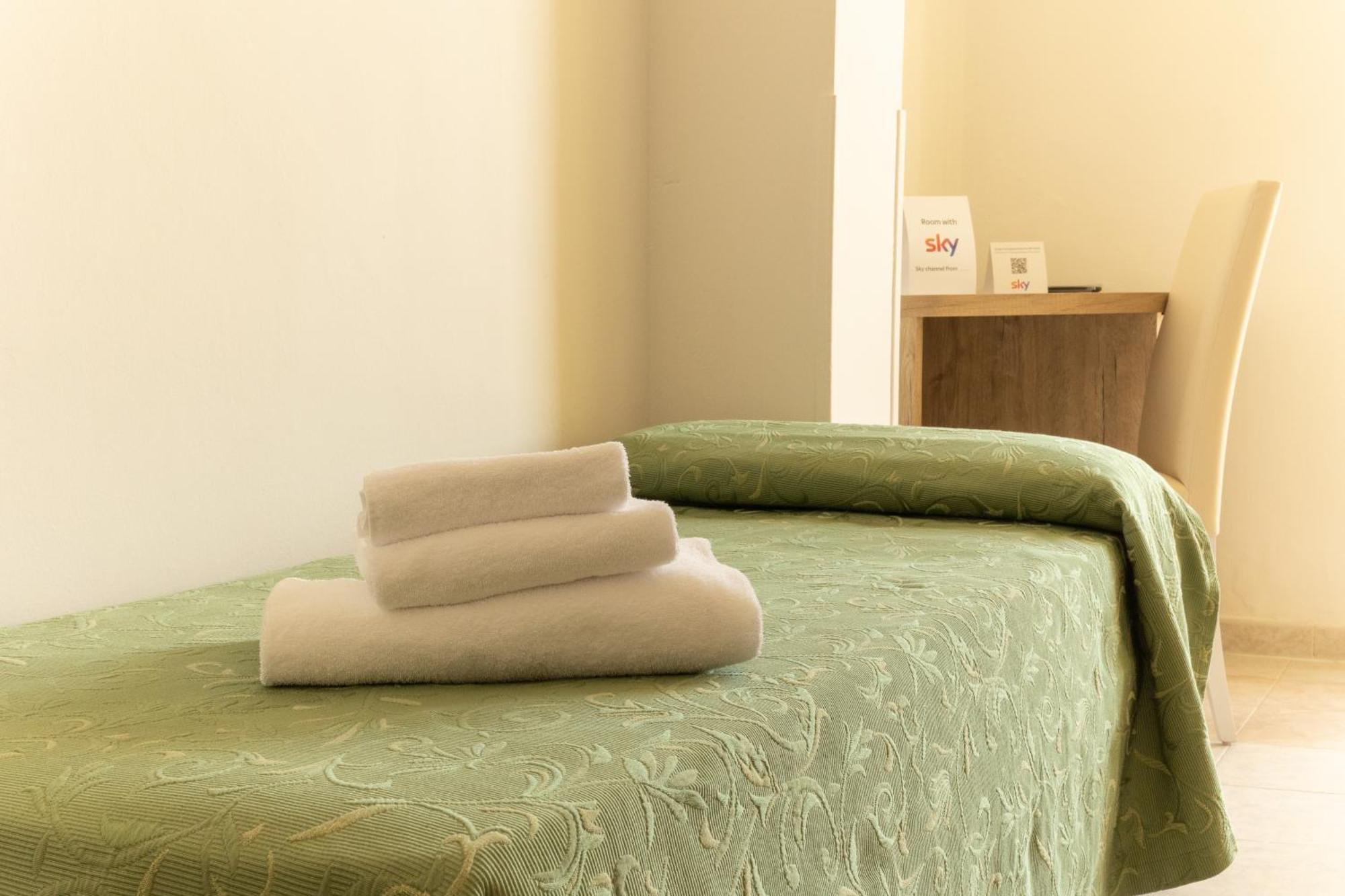 קאטוליקה Hotel Royal מראה חיצוני תמונה