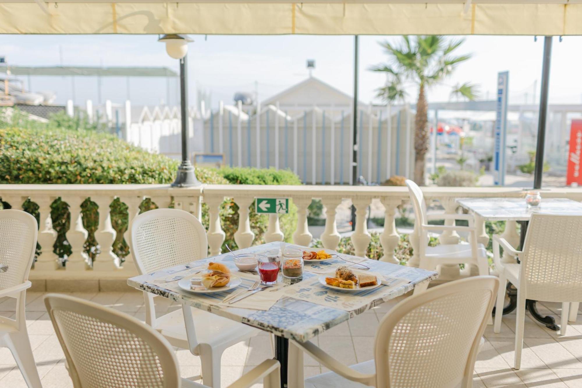 קאטוליקה Hotel Royal מראה חיצוני תמונה