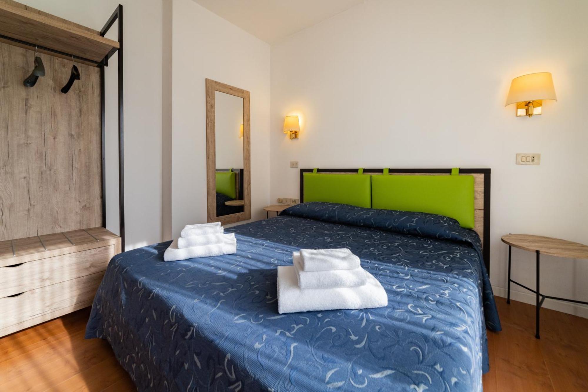 קאטוליקה Hotel Royal מראה חיצוני תמונה