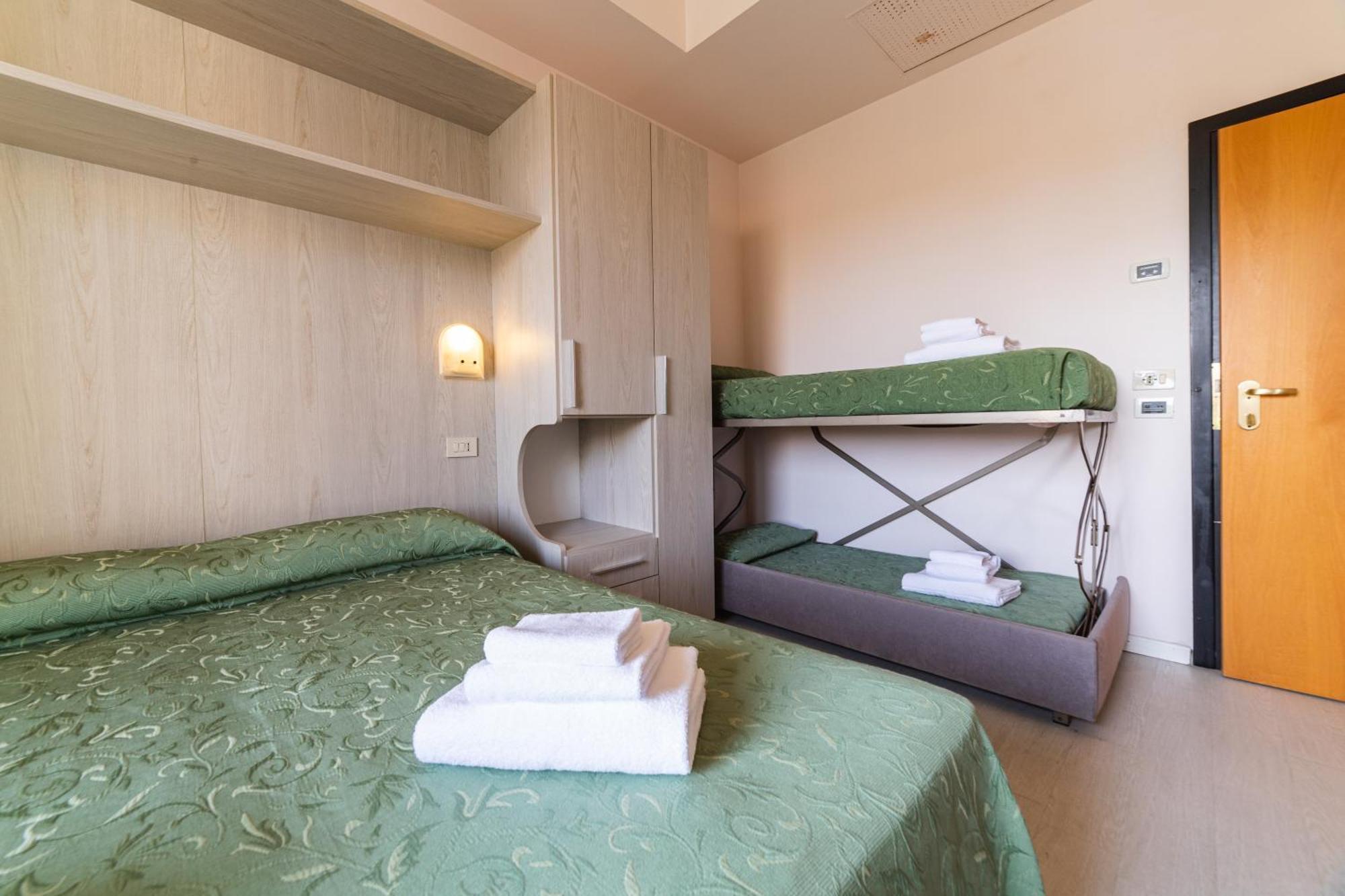 קאטוליקה Hotel Royal מראה חיצוני תמונה