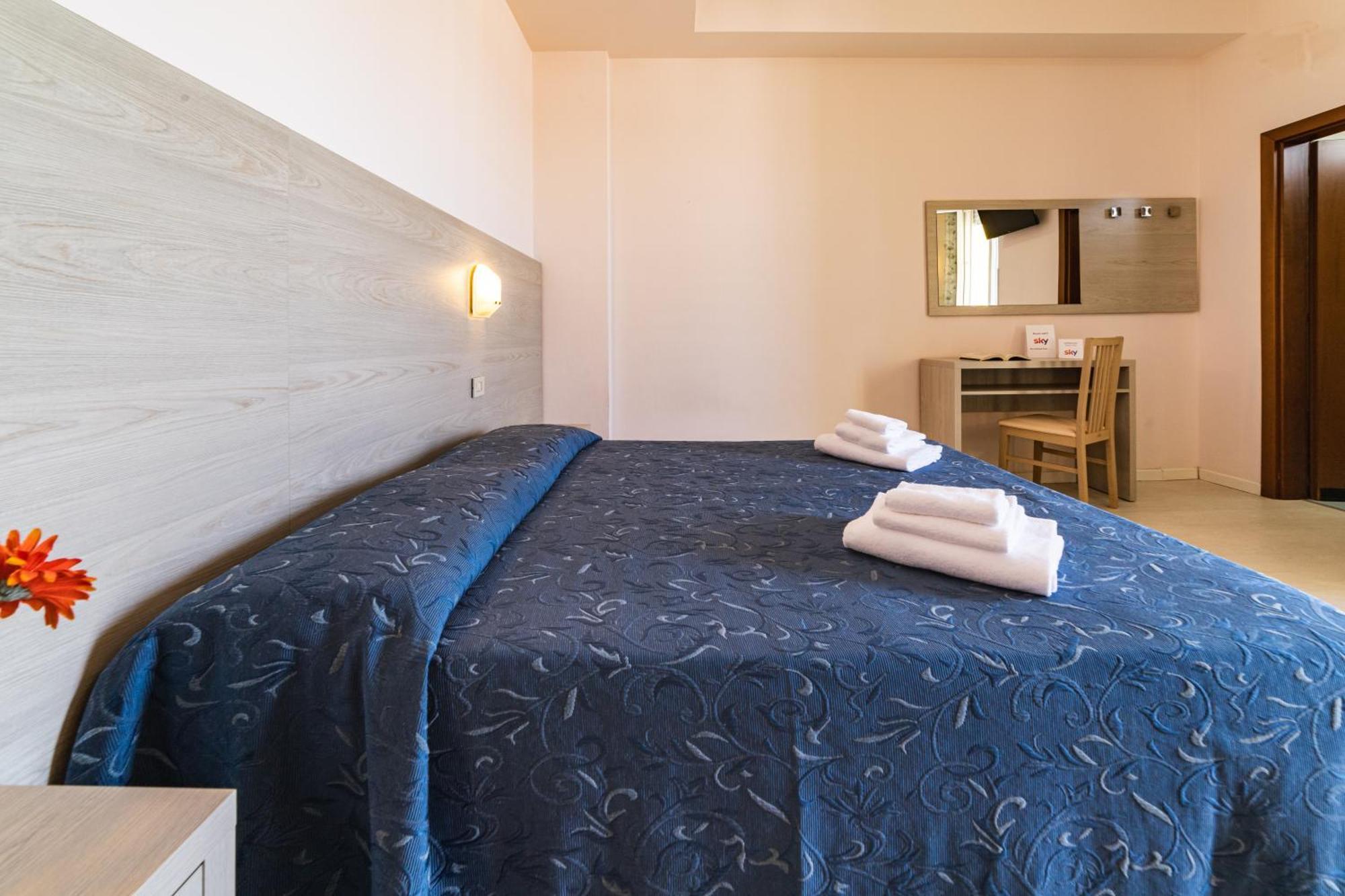 קאטוליקה Hotel Royal מראה חיצוני תמונה