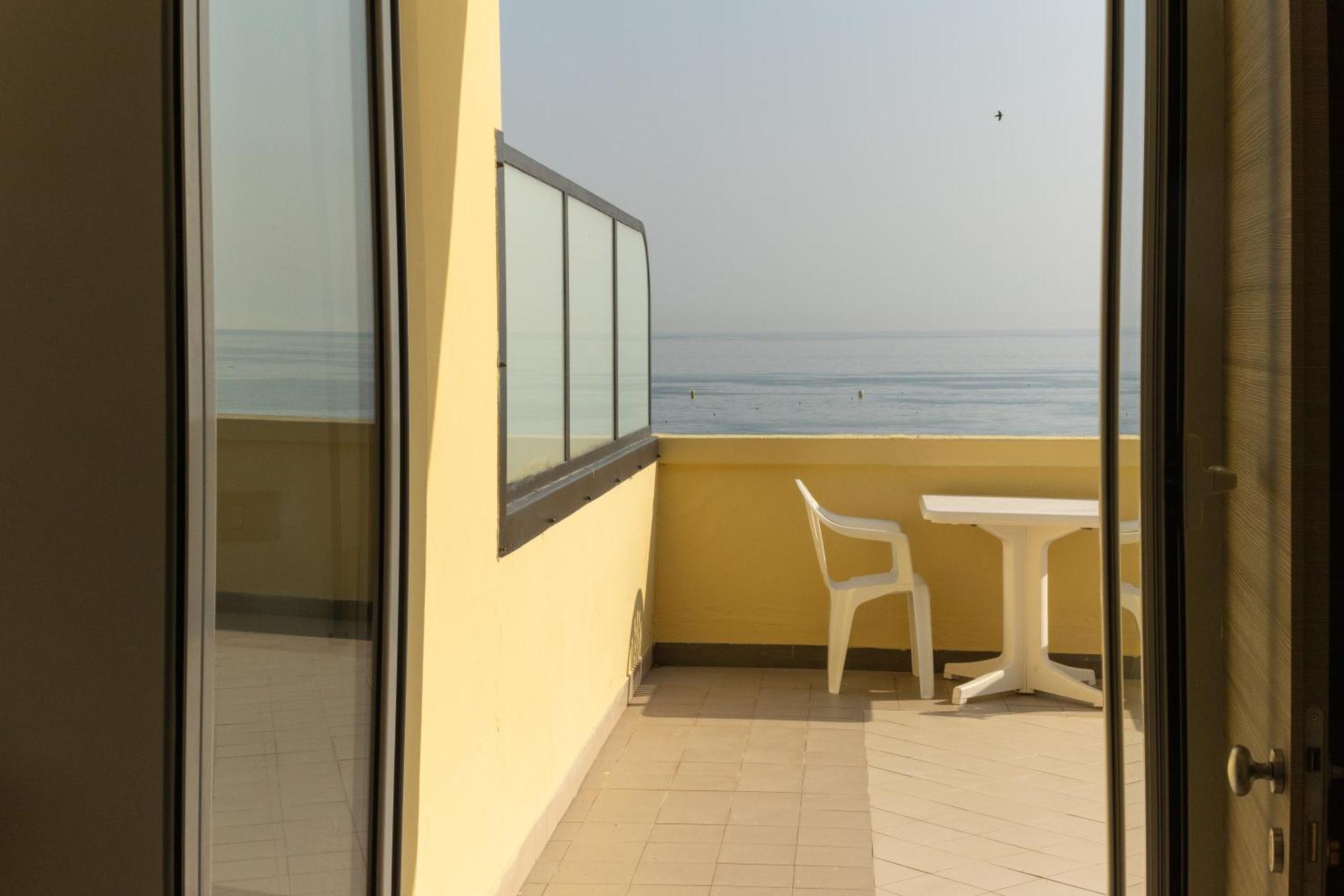 קאטוליקה Hotel Royal מראה חיצוני תמונה