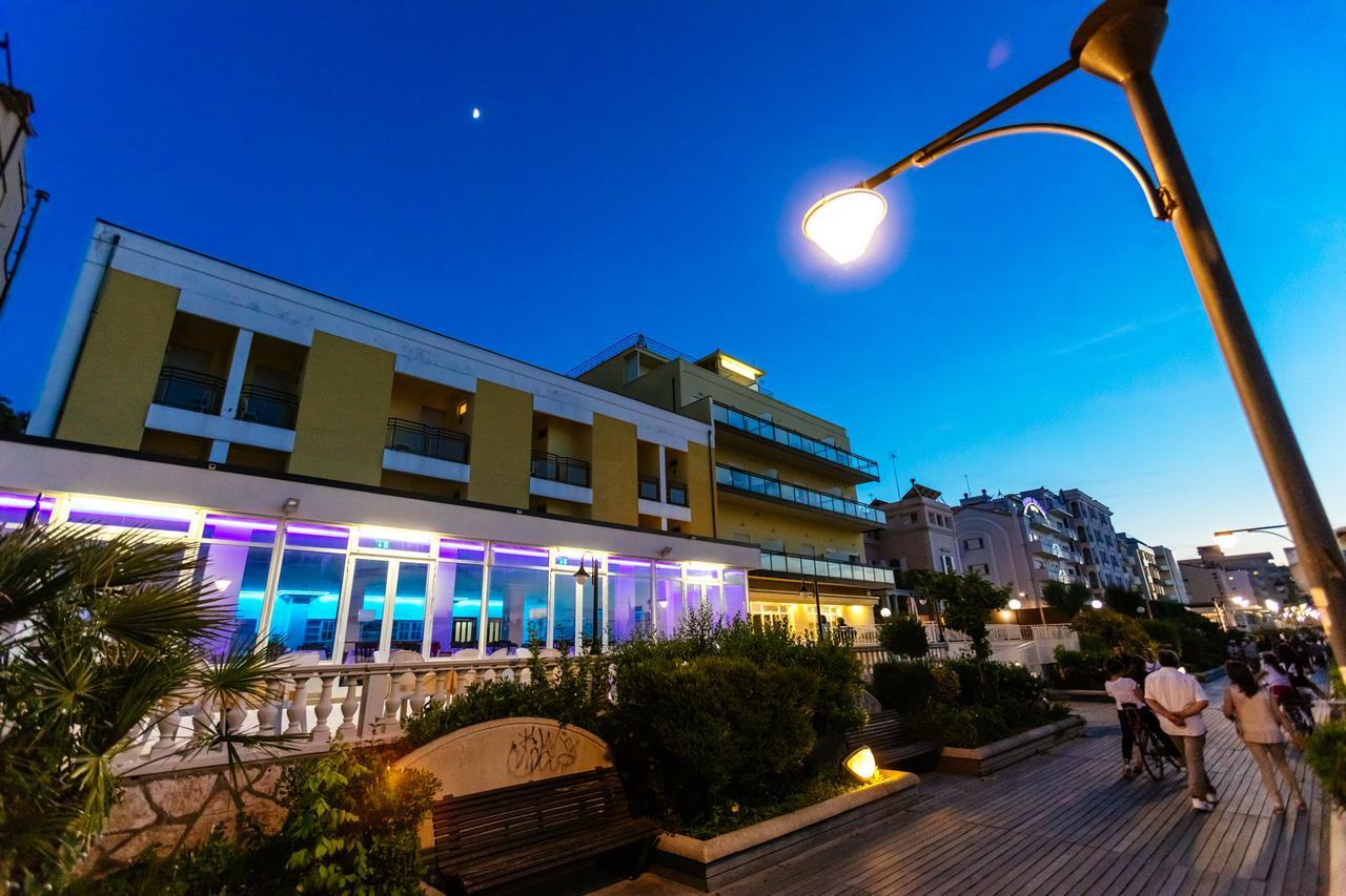 קאטוליקה Hotel Royal מראה חיצוני תמונה